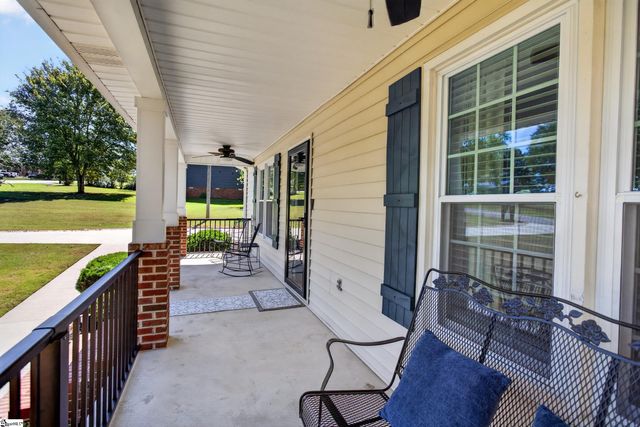 307 Country Glen, Pelzer, SC 29669