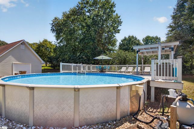 307 Country Glen, Pelzer, SC 29669