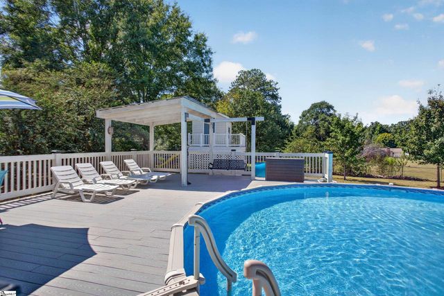 307 Country Glen, Pelzer, SC 29669