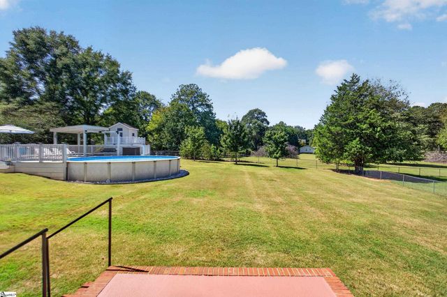 307 Country Glen, Pelzer, SC 29669