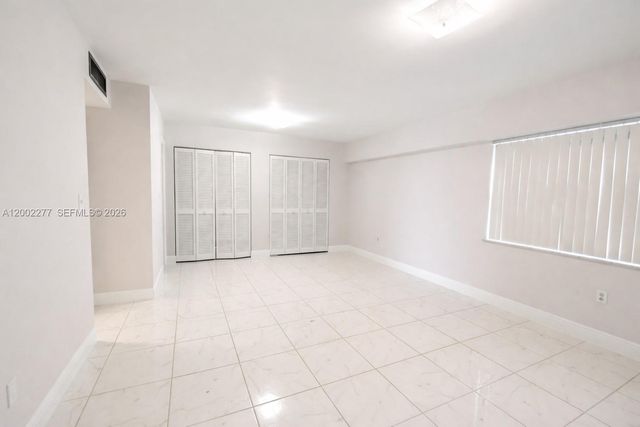 16508 NE 26th Ave 601, North Miami Beach, FL 33160