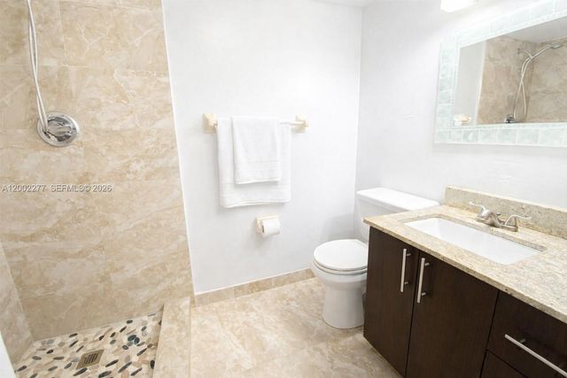 16508 NE 26th Ave 601, North Miami Beach, FL 33160