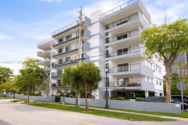 16508 NE 26th Ave 601, North Miami Beach, FL 33160