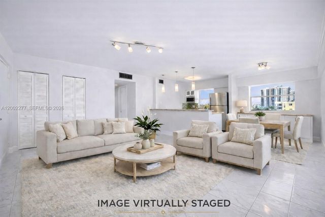 16508 NE 26th Ave 601, North Miami Beach, FL 33160