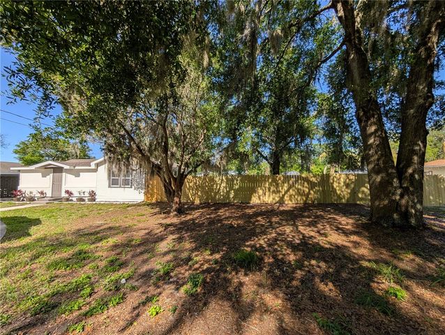 739 CENTER STREET, Lake Wales, FL 33877