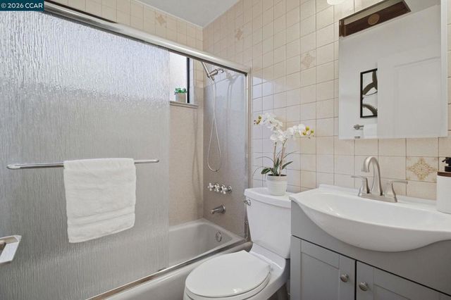 16132 16132 Via Catherine, San Lorenzo, CA 94580