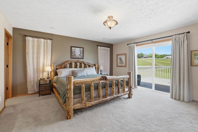 10505 S Sharon Rd, Spokane, WA 99223