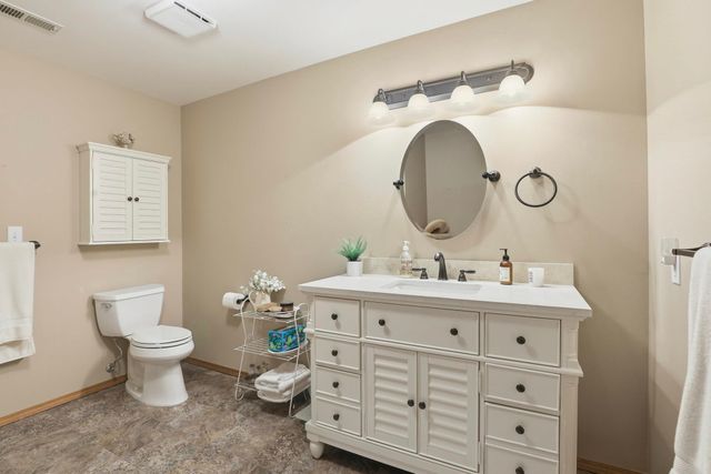 10505 S Sharon Rd, Spokane, WA 99223