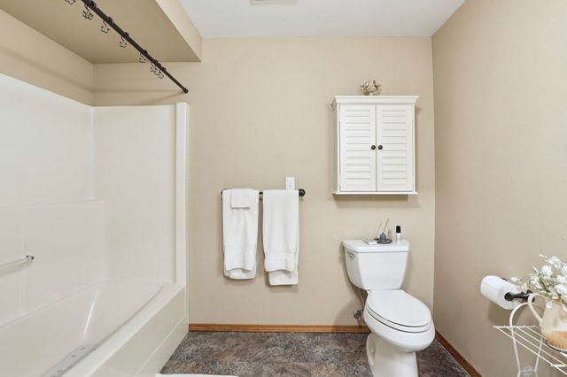 10505 S Sharon Rd, Spokane, WA 99223