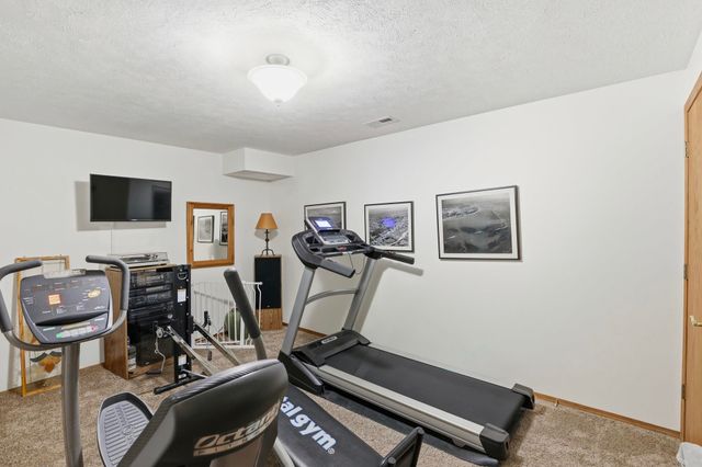 10505 S Sharon Rd, Spokane, WA 99223