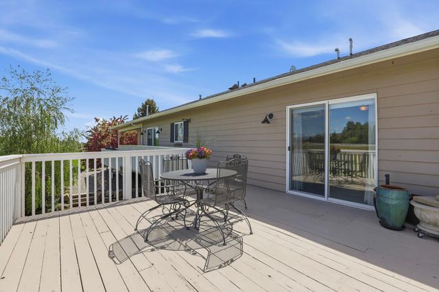 10505 S Sharon Rd, Spokane, WA 99223