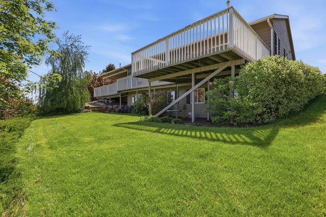 10505 S Sharon Rd, Spokane, WA 99223