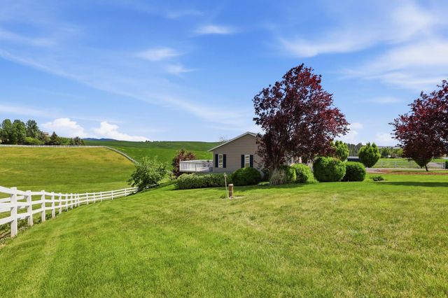 10505 S Sharon Rd, Spokane, WA 99223