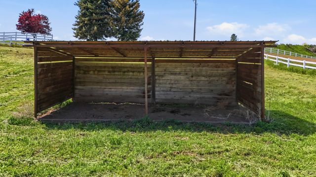 10505 S Sharon Rd, Spokane, WA 99223