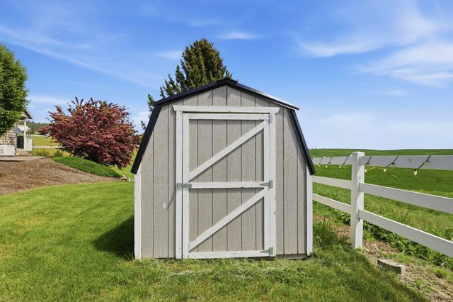 10505 S Sharon Rd, Spokane, WA 99223