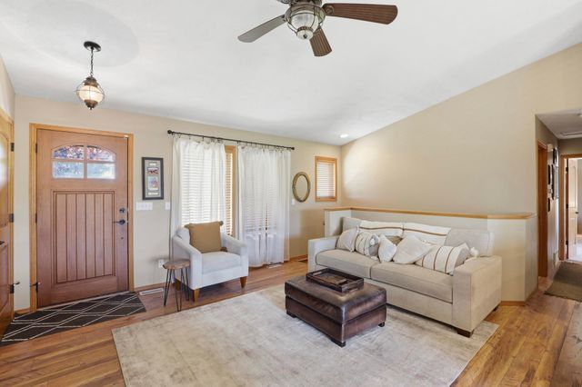 10505 S Sharon Rd, Spokane, WA 99223
