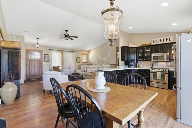 10505 S Sharon Rd, Spokane, WA 99223