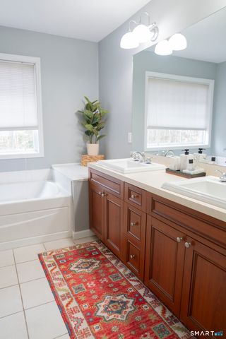 94 Goodwin Circle 94, Hartford, CT 06105