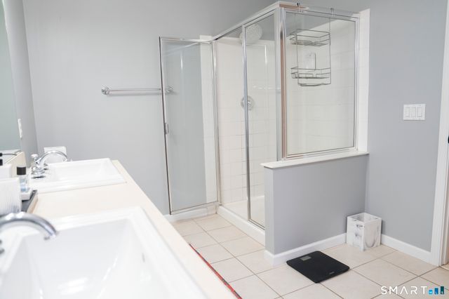 94 Goodwin Circle 94, Hartford, CT 06105