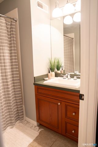 94 Goodwin Circle 94, Hartford, CT 06105