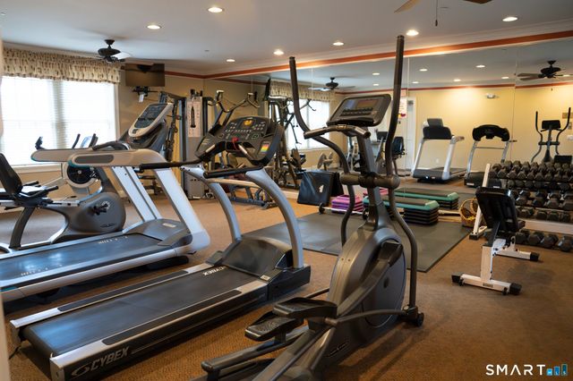 94 Goodwin Circle 94, Hartford, CT 06105