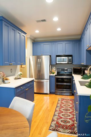 94 Goodwin Circle 94, Hartford, CT 06105