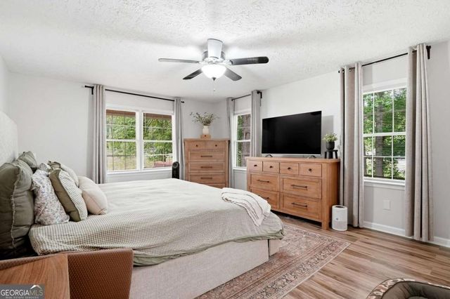 2134 E Cherokee Drive, Woodstock, GA 30188