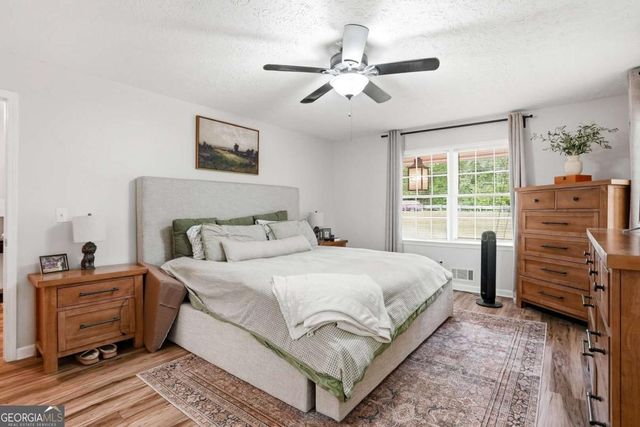 2134 E Cherokee Drive, Woodstock, GA 30188