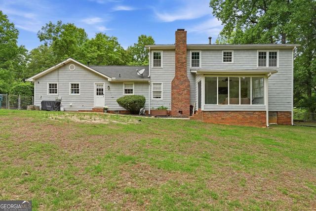 2134 E Cherokee Drive, Woodstock, GA 30188