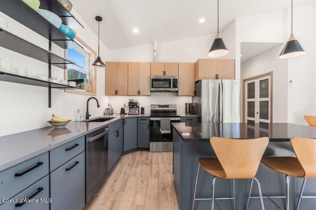 10130 W Pine ST, Sandpoint, ID 83864