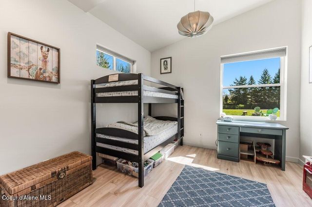 10130 W Pine ST, Sandpoint, ID 83864