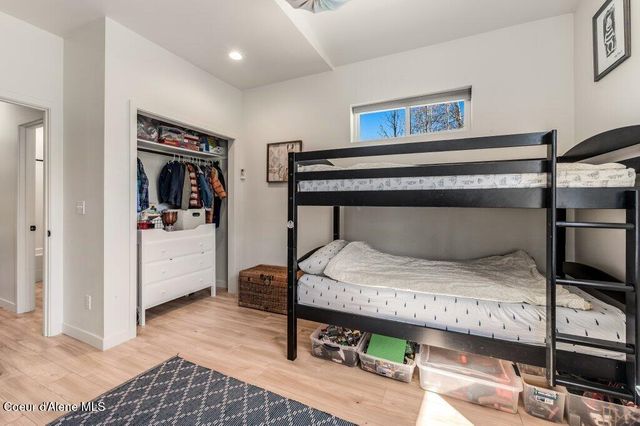 10130 W Pine ST, Sandpoint, ID 83864