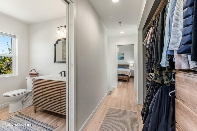 10130 W Pine ST, Sandpoint, ID 83864
