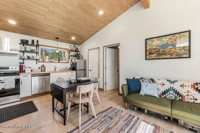 10130 W Pine ST, Sandpoint, ID 83864