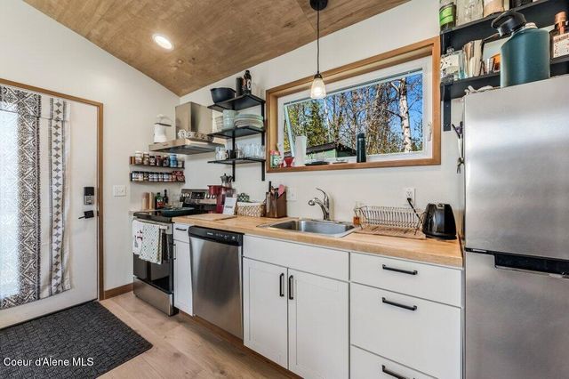 10130 W Pine ST, Sandpoint, ID 83864