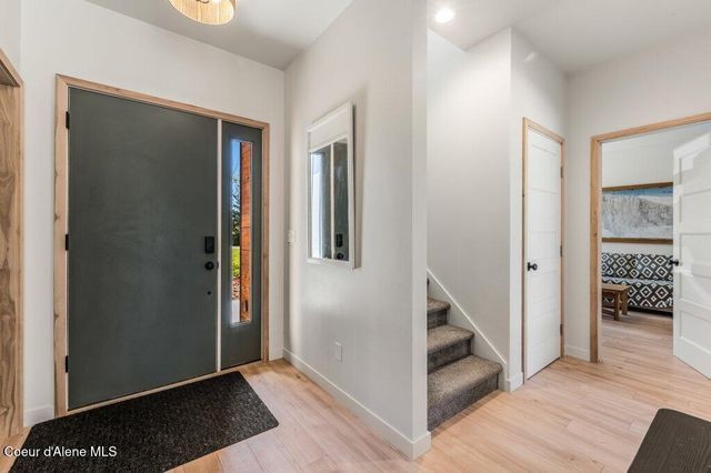 10130 W Pine ST, Sandpoint, ID 83864