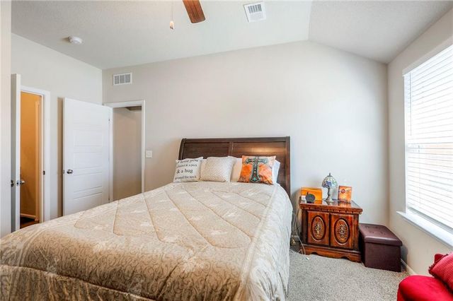 532 SE Reid Street, Blue Springs, MO 64014