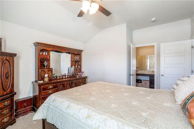 532 SE Reid Street, Blue Springs, MO 64014