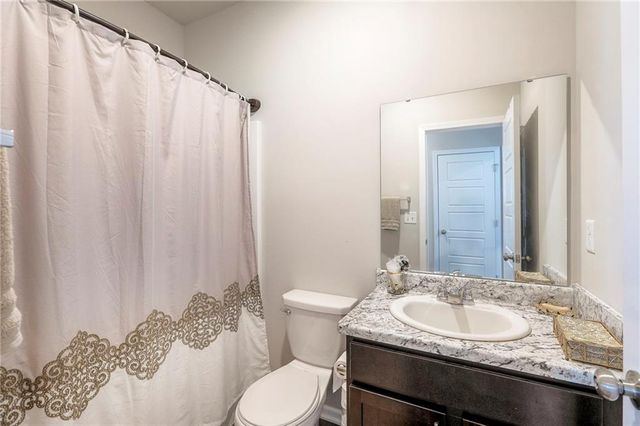 532 SE Reid Street, Blue Springs, MO 64014