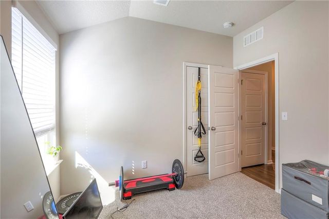 532 SE Reid Street, Blue Springs, MO 64014