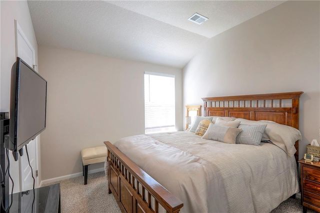 532 SE Reid Street, Blue Springs, MO 64014