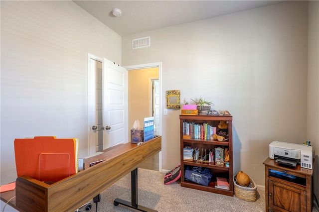 532 SE Reid Street, Blue Springs, MO 64014