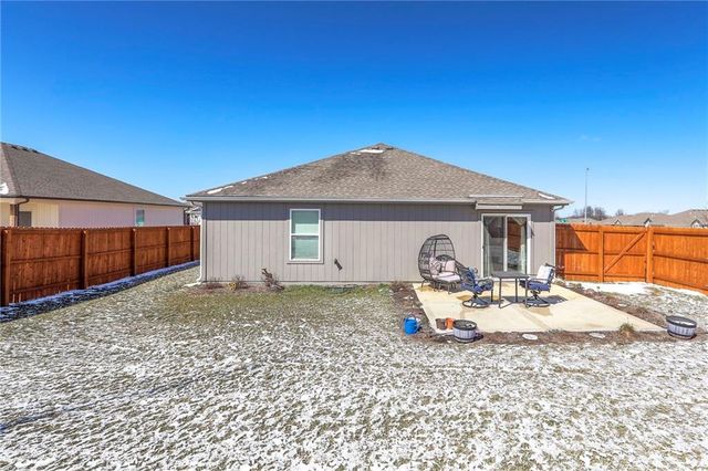 532 SE Reid Street, Blue Springs, MO 64014