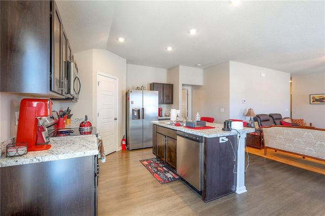 532 SE Reid Street, Blue Springs, MO 64014