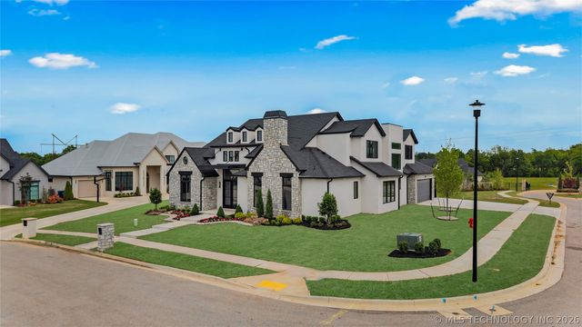 303 N 85th Court, Broken Arrow, OK 74014
