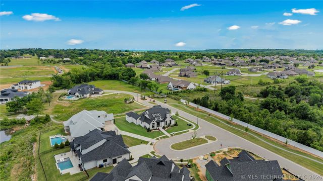 303 N 85th Court, Broken Arrow, OK 74014
