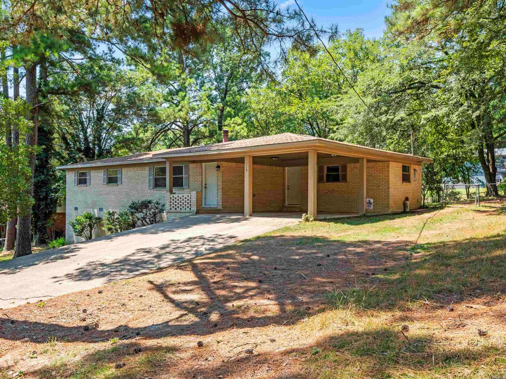 328 S Danna Drive, Hot Springs, AR 71913