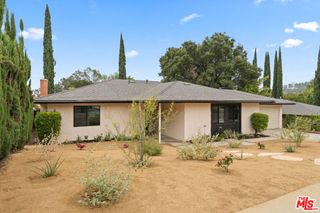 974 La Canada Verdugo Road, Pasadena, CA 91103