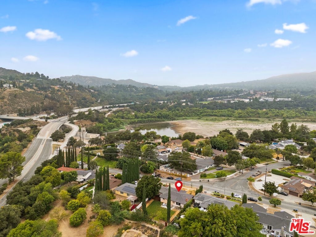 Image 35 of property listing at 974 La Canada Verdugo Road, Pasadena, CA 91103