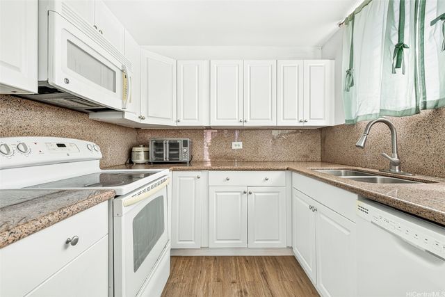 469 Ena Road 1512, Honolulu, HI 96815